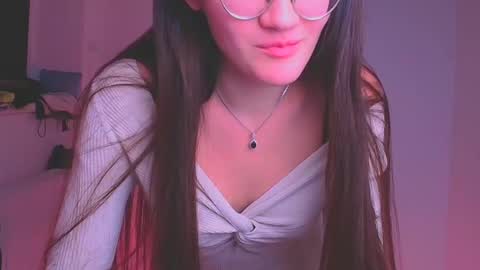 Snapshot of ketrin_pirsss chatting on 12.19.24 Ketrin online show from 12.19.24