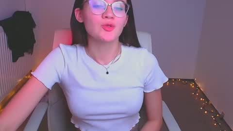 Snapshot of ketrin_pirsss chatting on 12.20.24 Ketrin online show from 12.20.24