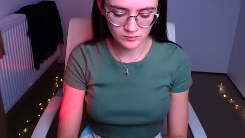 Snapshot of ketrin_pirsss chatting on 12.21.24 Ketrin online show from 12.21.24