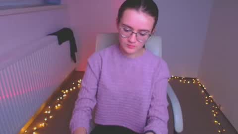 Snapshot of ketrin_pirsss chatting on 01.05.25 Ketrin online show from 01.05.25