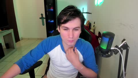 Snapshot of kevin873s chatting on 12.14.24 Kevin online show from 12.14.24