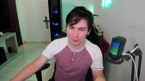 Snapshot of kevin873s chatting on 12.18.24 Kevin online show from 12.18.24