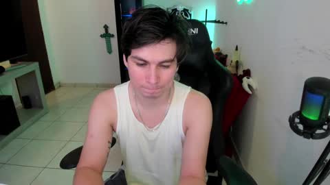 Snapshot of kevin873s chatting on 12.20.24 Kevin online show from 12.20.24