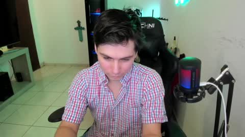 Snapshot of kevin873s chatting on 12.25.24 Kevin online show from 12.25.24