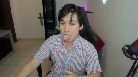 Snapshot of kevin873s chatting on 10.22.25 Kevin online show from 10.22.25