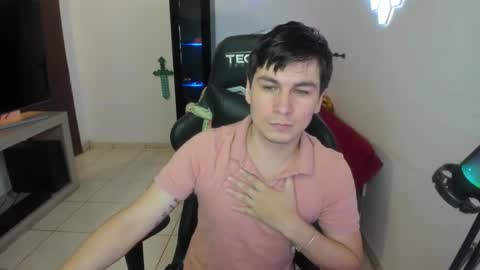 Snapshot of kevin873s chatting on 11.06.25 Kevin online show from 11.06.25