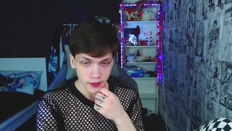 Snapshot of kevin_joestar chatting on 12.18.24 Kevin online show from 12.18.24