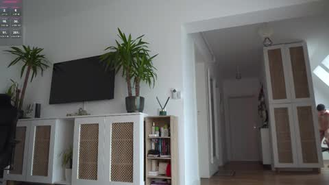 Snapshot of kevinandresxx chatting on 10.09.25 Kevin online show from 10.09.25