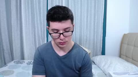 Snapshot of kevinhunts chatting on 01.29.25 Kevin online show from 01.29.25