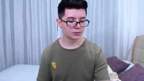 Snapshot of kevinhunts chatting on 02.20.25 Kevin online show from 02.20.25