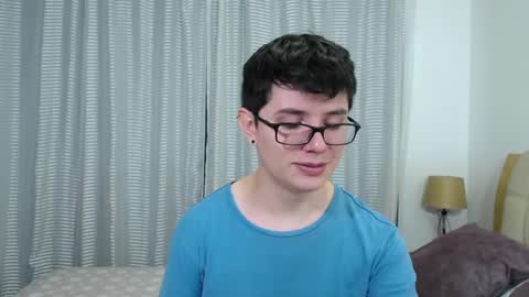 Snapshot of kevinhunts chatting on 09.11.25 Kevin online show from 09.11.25