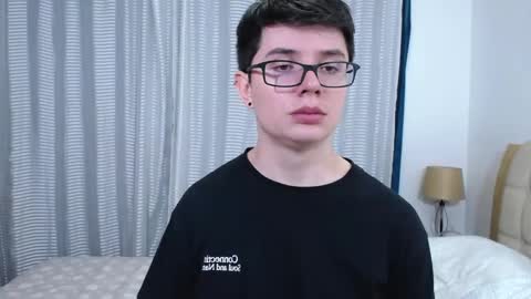 Snapshot of kevinhunts chatting on 09.13.25 Kevin online show from 09.13.25