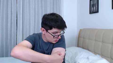 Snapshot of kevinhunts chatting on 10.11.25 Kevin online show from 10.11.25