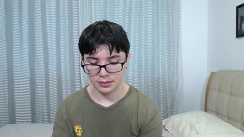 Snapshot of kevinhunts chatting on 10.25.25 Kevin online show from 10.25.25