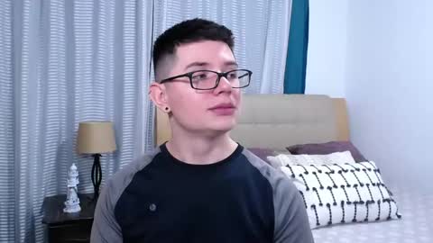 Snapshot of kevinhunts chatting on 03.10.26 Kevin online show from 03.10.26