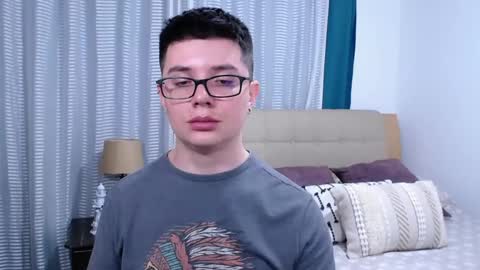 Snapshot of kevinhunts chatting on 03.14.26 Kevin online show from 03.14.26