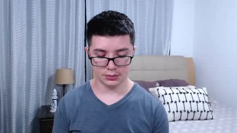 Snapshot of kevinhunts chatting on 03.17.26 Kevin online show from 03.17.26