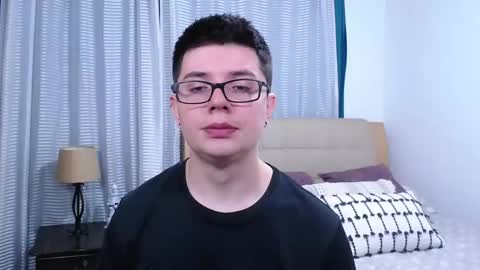 Snapshot of kevinhunts chatting on 03.22.26 Kevin online show from 03.22.26