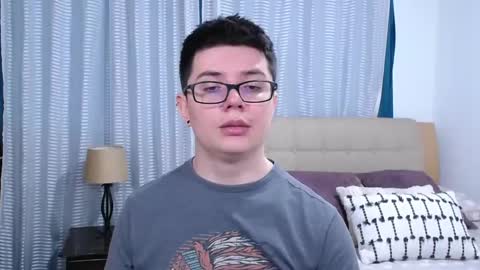 Snapshot of kevinhunts chatting on 03.24.26 Kevin online show from 03.24.26