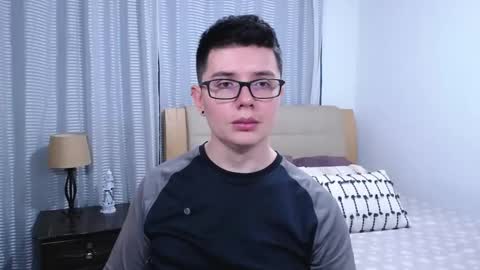 Snapshot of kevinhunts chatting on 04.02.26 Kevin online show from 04.02.26