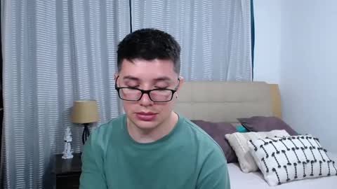 Snapshot of kevinhunts chatting on 04.10.26 Kevin online show from 04.10.26