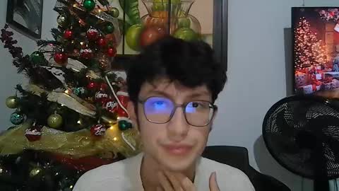 Snapshot of kevintdx chatting on 12.19.25 kevintdx online show from 12.19.25