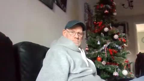 Snapshot of kevlooking4sez chatting on 12.15.24 kevlooking4sez online show from 12.15.24