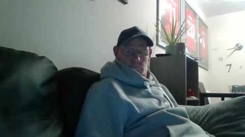 Snapshot of kevlooking4sez chatting on 09.23.25 kevlooking4sez online show from 09.23.25