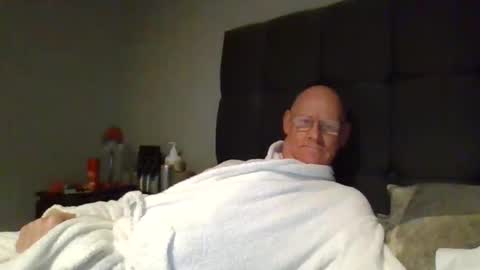 Snapshot of kevlooking4sez chatting on 10.03.25 kevlooking4sez online show from 10.03.25