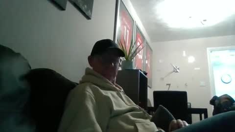 Snapshot of kevlooking4sez chatting on 11.09.25 kevlooking4sez online show from 11.09.25