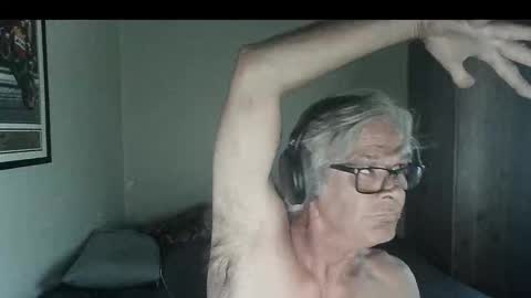 kevwestunder9696 online show from 11.17.25