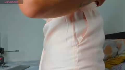 Snapshot of keyla_milf chatting on 07.31.26 Keila Milf online show from 07.31.26