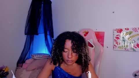 Snapshot of keyla_roberts_ chatting on 12.31.24 Adhara. Help me reach 100 likes online show from 12.31.24