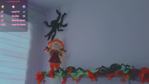 Snapshot of keyla_roberts_ chatting on 10.15.25 Adhara. Help me reach 100 likes online show from 10.15.25