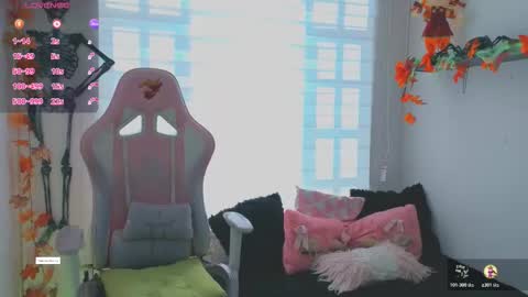 Snapshot of keyla_roberts_ chatting on 10.25.25 Adhara. Help me reach 100 likes online show from 10.25.25