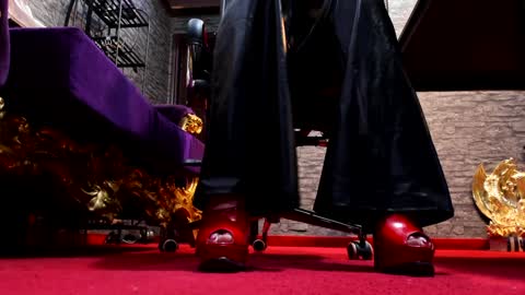 Snapshot of khaleesidomme chatting on 12.19.24 Khaleesi online show from 12.19.24