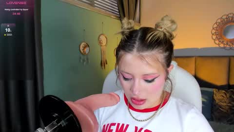 Snapshot of khali_reed_ chatting on 02.22.26 Khali online show from 02.22.26