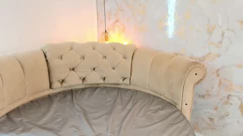 Khloe online show from 02.03.26