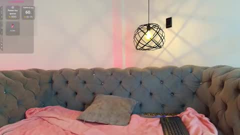 Snapshot of khloejohnson chatting on 09.24.25 khloejohnson online show from 09.24.25