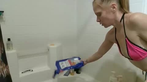 khloemariexoxo  online show from 05.25.26