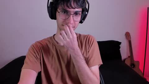 Snapshot of khozler_ chatting on 02.24.25 khozler_ online show from 02.24.25