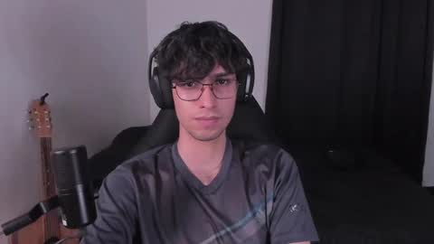 Snapshot of khozler_ chatting on 09.14.25 khozler_ online show from 09.14.25