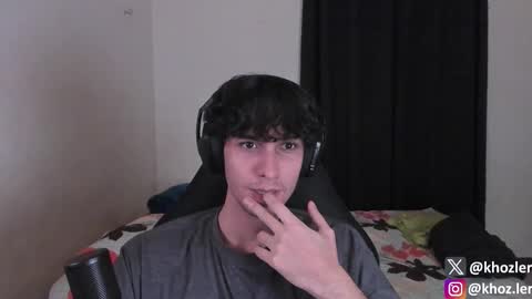 Snapshot of khozler_ chatting on 10.22.25 khozler_ online show from 10.22.25