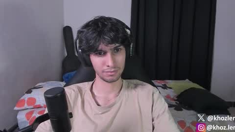 Snapshot of khozler_ chatting on 10.27.25 khozler_ online show from 10.27.25