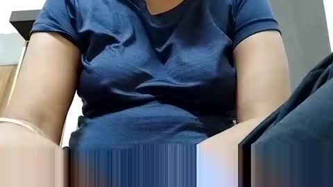 Snapshot of khushisinghh chatting on 12.23.24 khushisinghh online show from 12.23.24