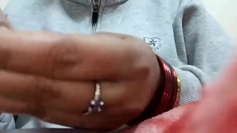 Snapshot of khushisinghh chatting on 12.30.24 khushisinghh online show from 12.30.24