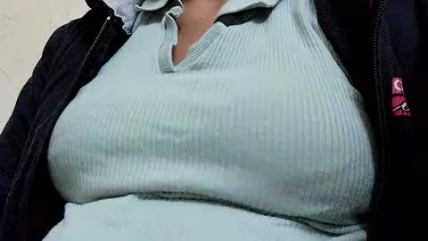 Snapshot of khushisinghh chatting on 01.01.25 khushisinghh online show from 01.01.25