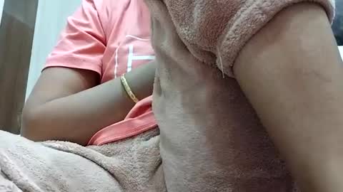 Snapshot of khushisinghh chatting on 01.05.25 khushisinghh online show from 01.05.25