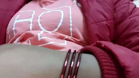 Snapshot of khushisinghh chatting on 01.18.25 khushisinghh online show from 01.18.25