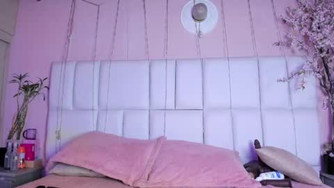    N         M online show from 09.28.25